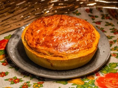 Пиршество удачи: Австралийский мясной пирог, который завоюет ваши вкусовые рецепторы