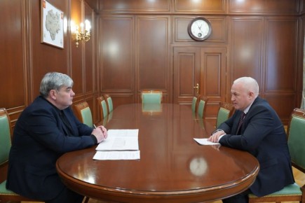 Казбек Коков обсудил вопросы капитального ремонта многоквартирных жилых домов