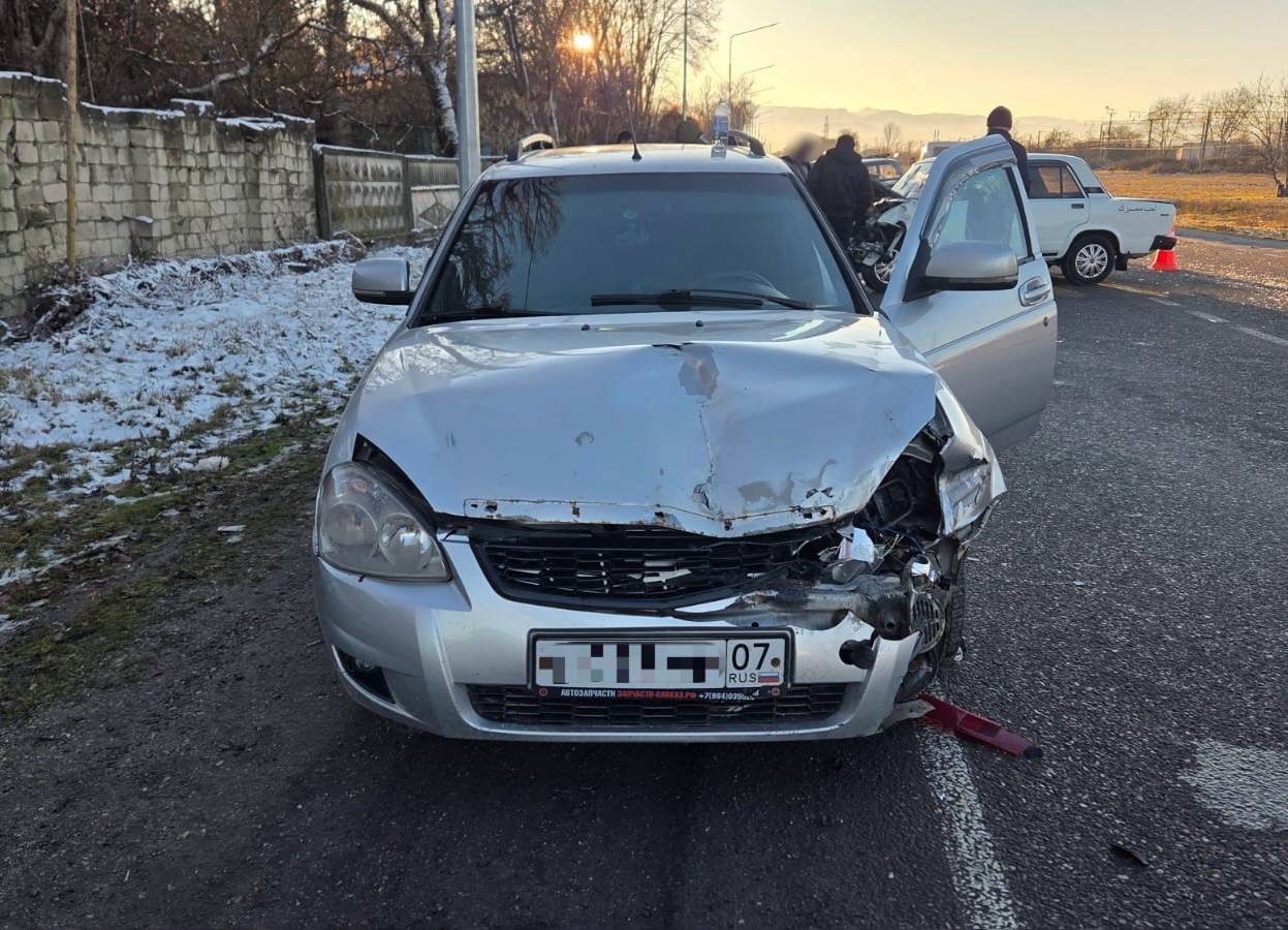 Полицейские Кабардино-Балкарии выясняют обстоятельства ДТП в Чегемском районе