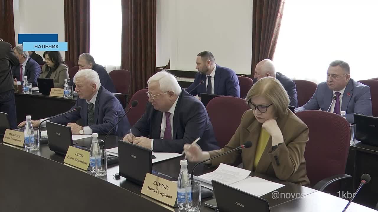 На правительственном часе в Парламенте Кабардино-Балкарии обсуждали вопросы развития материально-технической базы здравоохранения и соответствующей инфраструктуры
