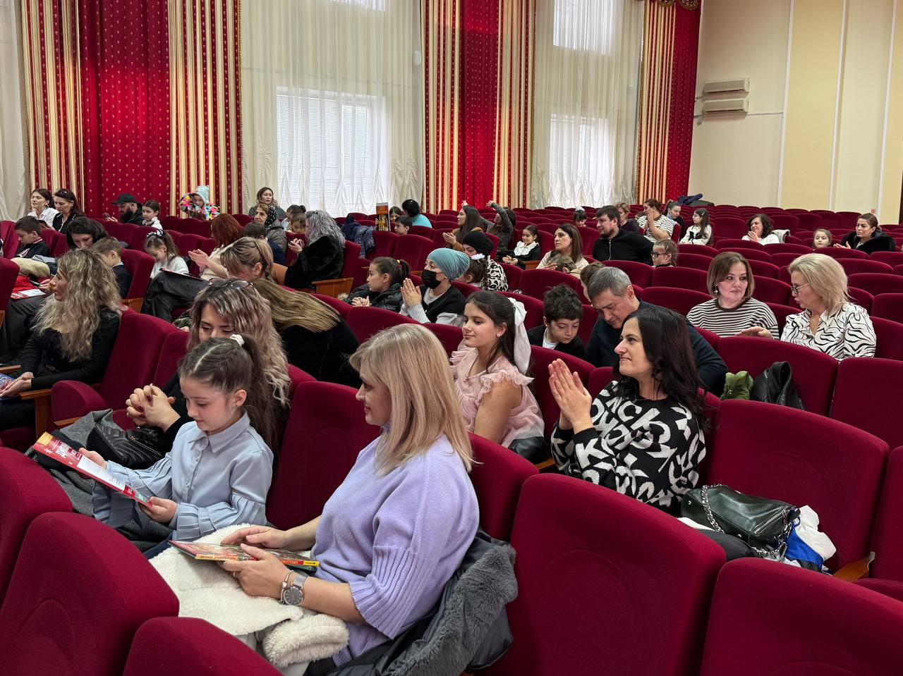 Таймураз Ахохов: Сегодня состоялось торжественное награждение победителей конкурса «Лучшая новогодняя игрушка» Таймураз Ахохов: Сегодня состоялось торжественное награждение победителей конкурса «Лучшая новогодняя игрушка»