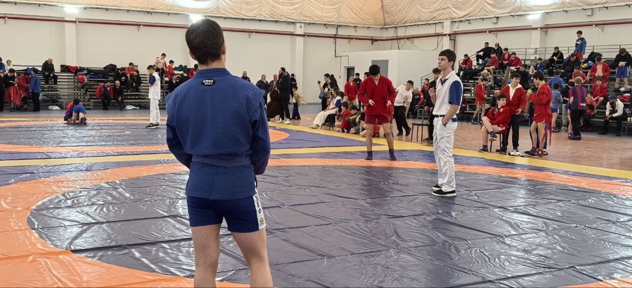 В СК "Нальчик" проходит первенство КБР по самбо среди спортсменов до 16 лет В СК "Нальчик" проходит первенство КБР по самбо среди спортсменов до 16 лет