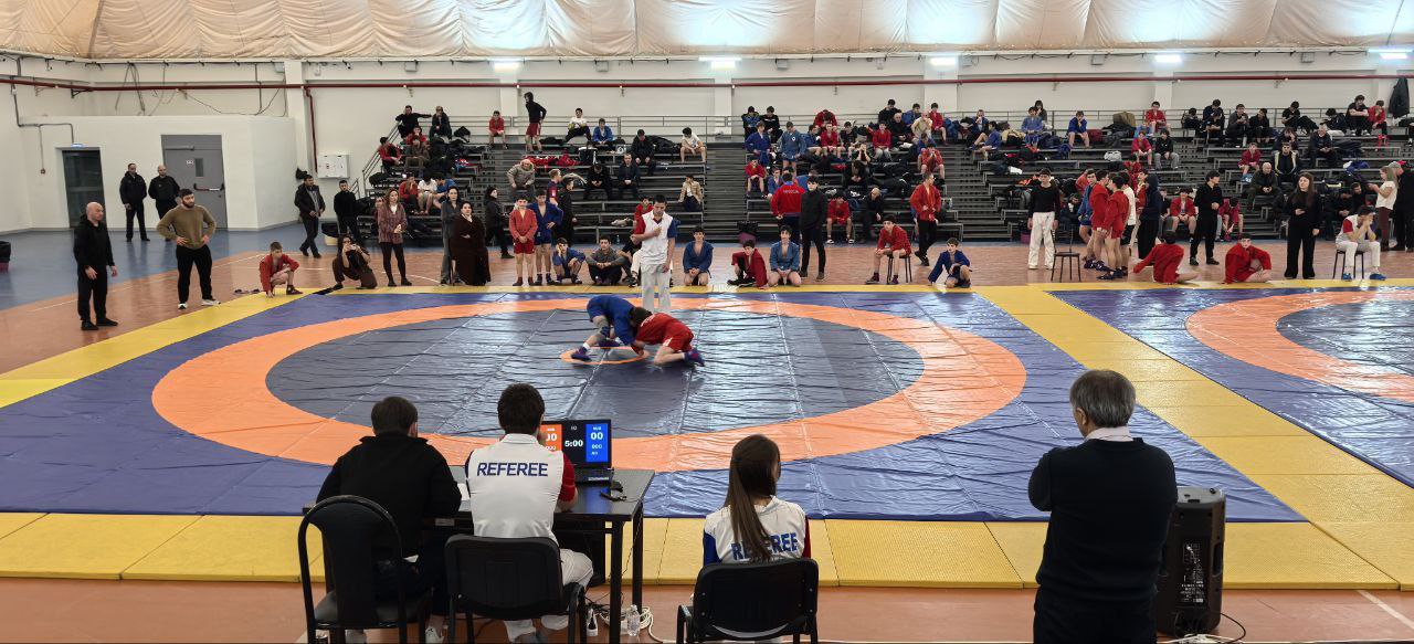 В СК "Нальчик" проходит первенство КБР по самбо среди спортсменов до 16 лет В СК "Нальчик" проходит первенство КБР по самбо среди спортсменов до 16 лет