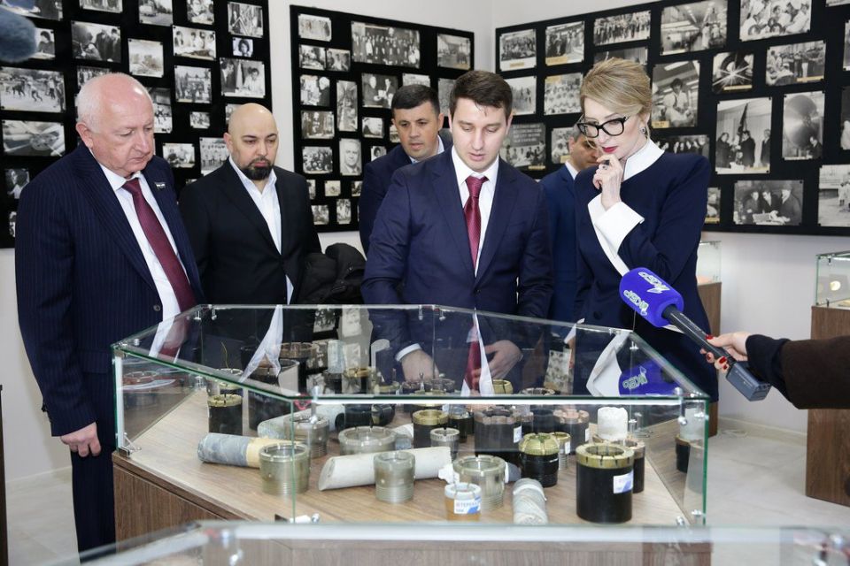 ������ �� �������� ����������� �������������� ���������-�������� � ������ "����������" ����������� 65 ���