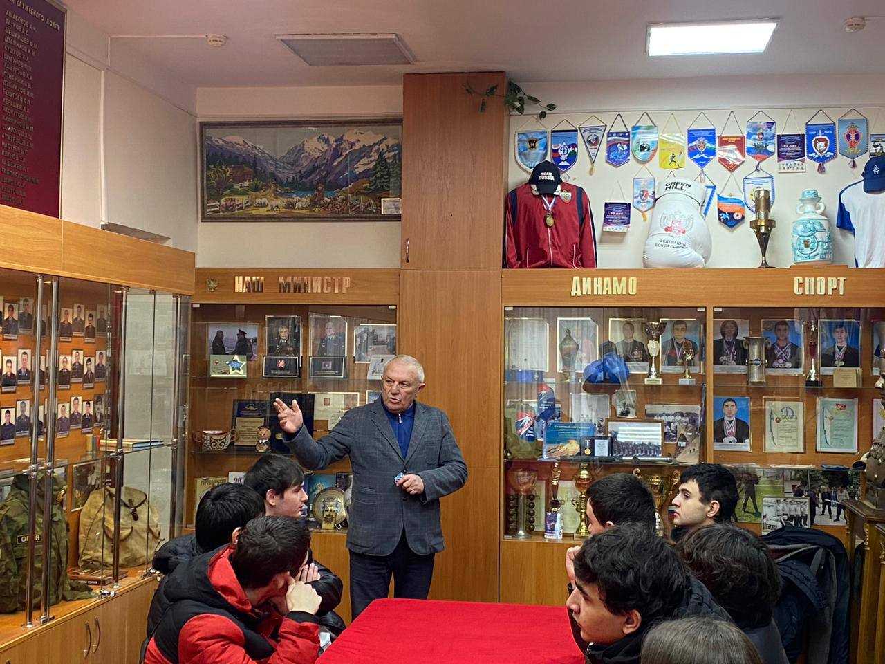 Музей истории МВД Кабардино-Балкарии стал площадкой для диалога ветеранов и молодежи