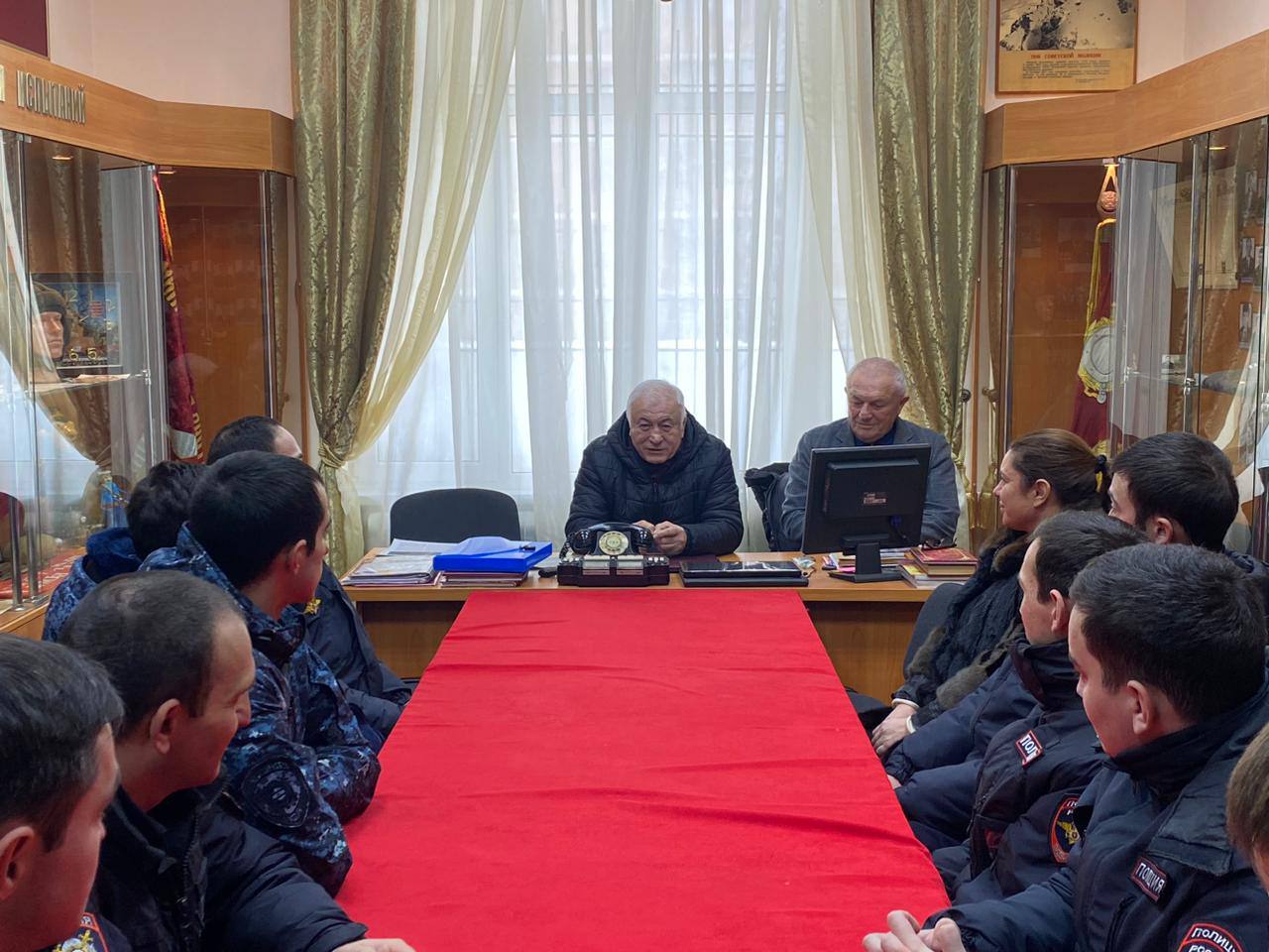 Музей истории МВД Кабардино-Балкарии стал площадкой для диалога ветеранов и молодежи Музей истории МВД Кабардино-Балкарии стал площадкой для диалога ветеранов и молодежи