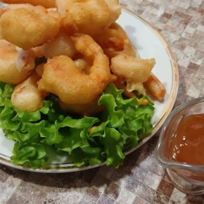 Как приготовить креветки в хрустящем кляре