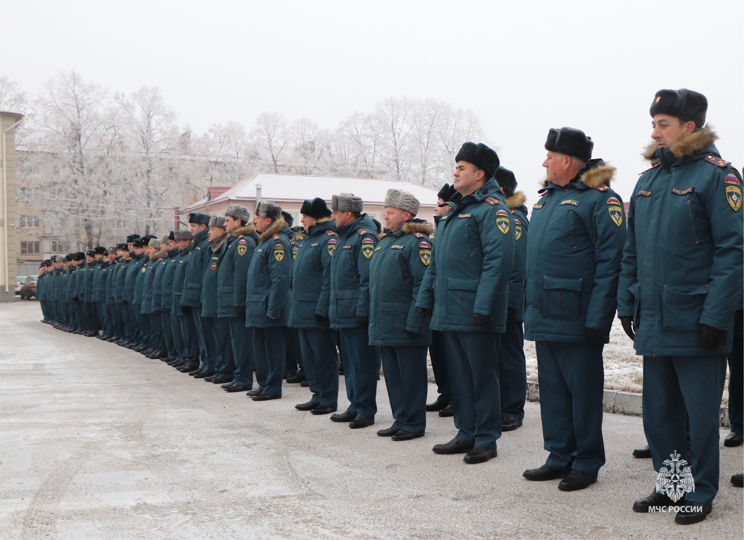 Проверка готовности: в региональном управлении МЧС прошел строевой смотр Проверка готовности: в региональном управлении МЧС прошел строевой смотр