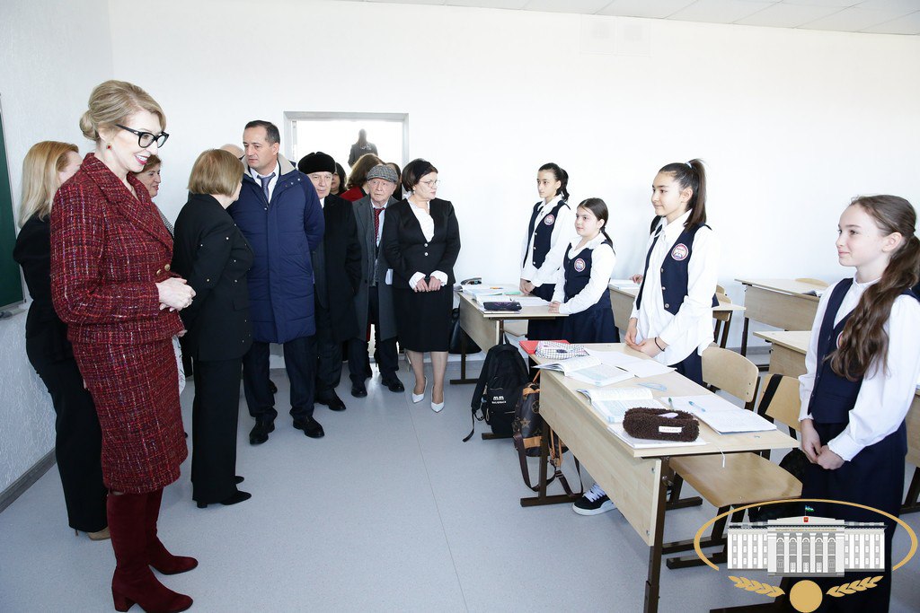 Парламентарии посетили МКОУ "СОШ № 9 им. Н.А. Цагова" в с. Дыгулыбгей, в которой проведён масштабный ремонт в рамках национального проекта "Молодёжь и дети" Парламентарии посетили МКОУ "СОШ № 9 им. Н.А. Цагова" в с. Дыгулыбгей, в которой проведён масштабный ремонт в рамках национального проекта "Молодёжь и дети"