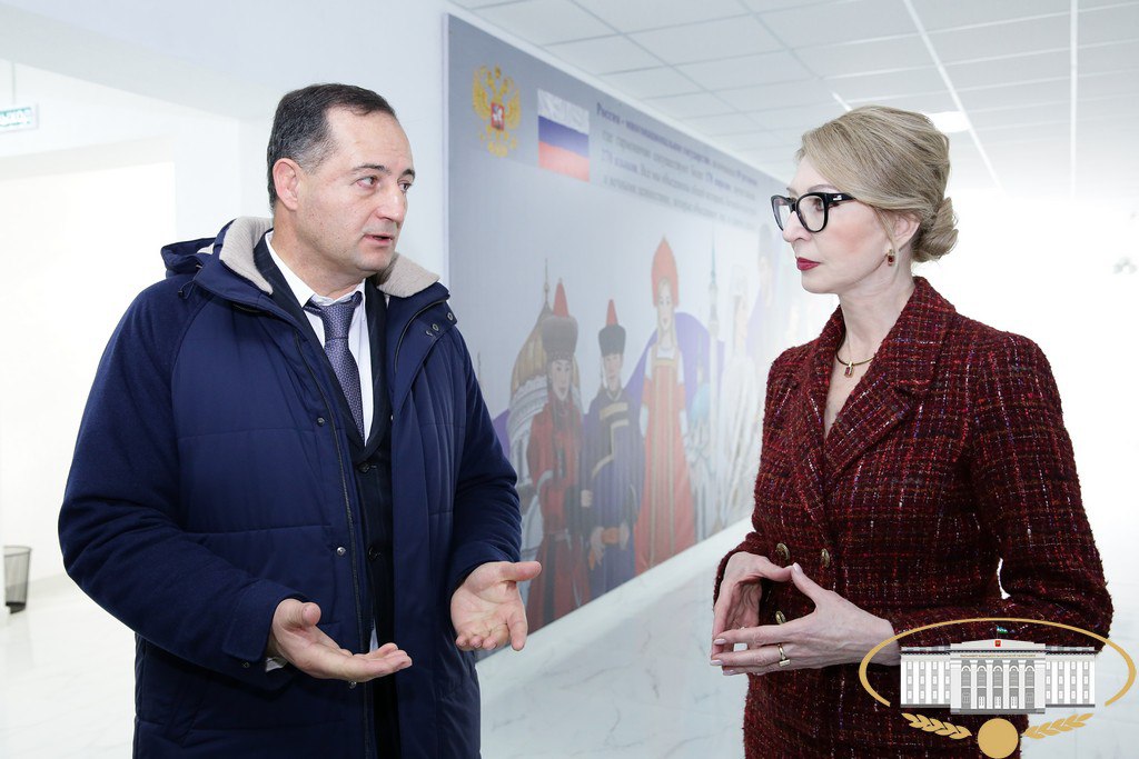 Парламентарии посетили МКОУ "СОШ № 9 им. Н.А. Цагова" в с. Дыгулыбгей, в которой проведён масштабный ремонт в рамках национального проекта "Молодёжь и дети" Парламентарии посетили МКОУ "СОШ № 9 им. Н.А. Цагова" в с. Дыгулыбгей, в которой проведён масштабный ремонт в рамках национального проекта "Молодёжь и дети"