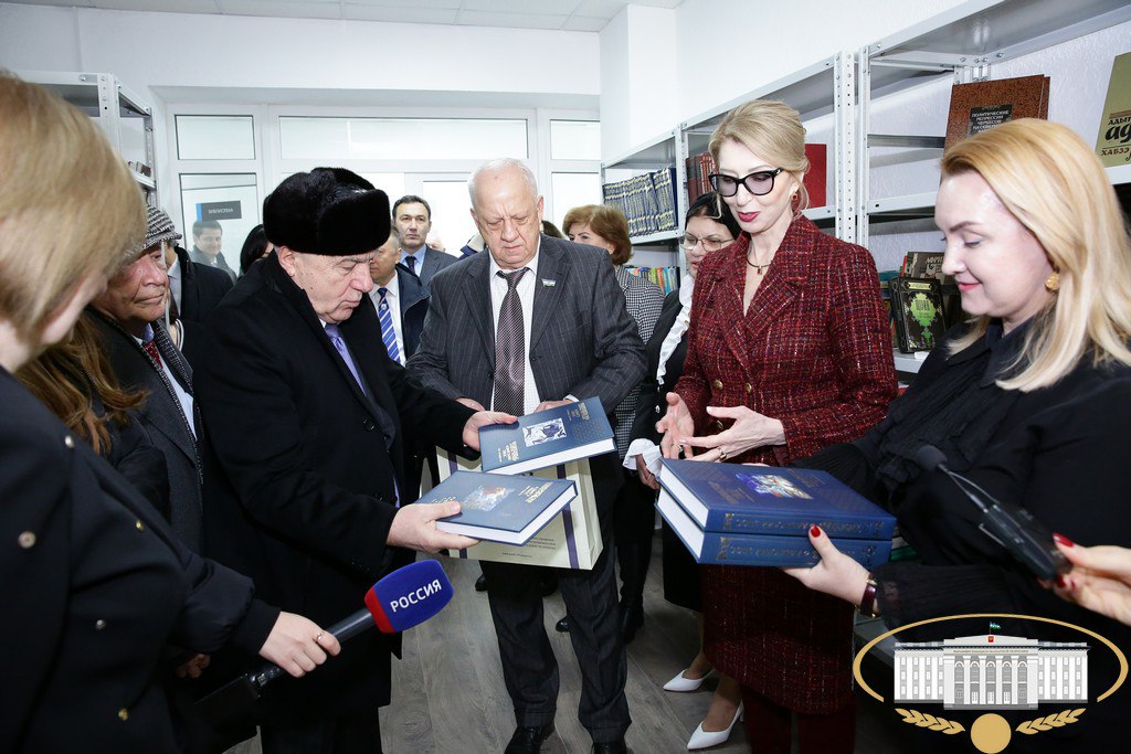 Парламентарии посетили МКОУ "СОШ № 9 им. Н.А. Цагова" в с. Дыгулыбгей, в которой проведён масштабный ремонт в рамках национального проекта "Молодёжь и дети" Парламентарии посетили МКОУ "СОШ № 9 им. Н.А. Цагова" в с. Дыгулыбгей, в которой проведён масштабный ремонт в рамках национального проекта "Молодёжь и дети"