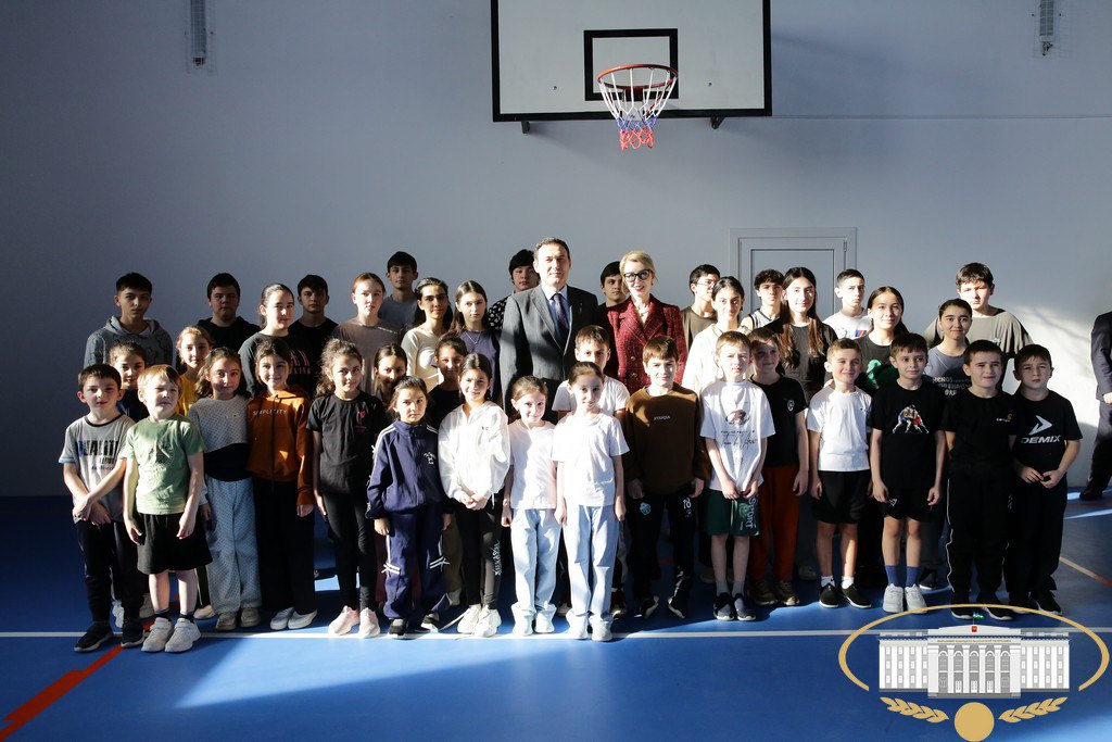 Парламентарии посетили МКОУ "СОШ № 9 им. Н.А. Цагова" в с. Дыгулыбгей, в которой проведён масштабный ремонт в рамках национального проекта "Молодёжь и дети" Парламентарии посетили МКОУ "СОШ № 9 им. Н.А. Цагова" в с. Дыгулыбгей, в которой проведён масштабный ремонт в рамках национального проекта "Молодёжь и дети"