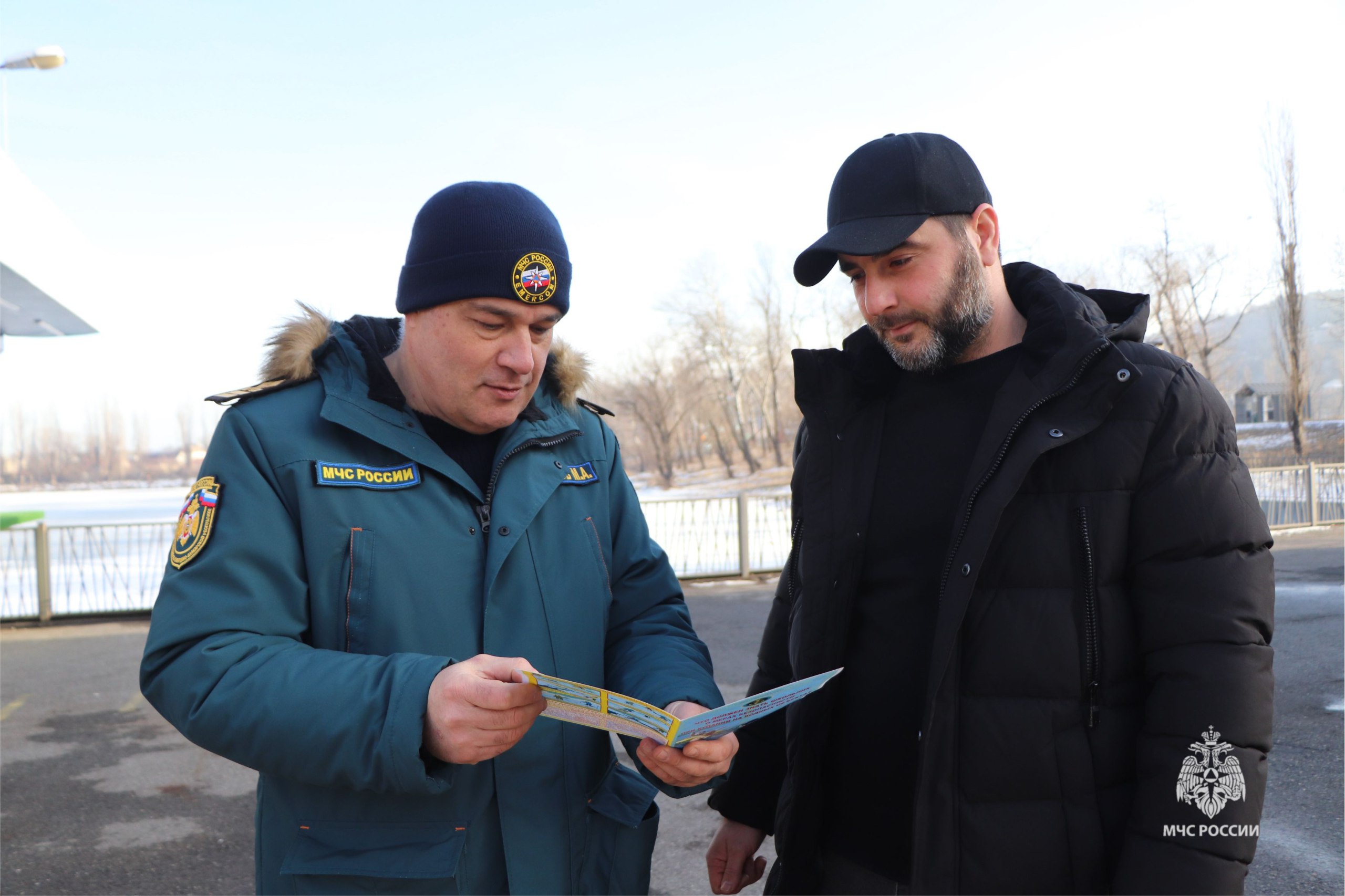 Сотрудники МЧС Кабардино-Балкарии осуществили патрулирование на 2-м озере в Нальчике Сотрудники МЧС Кабардино-Балкарии осуществили патрулирование на 2-м озере в Нальчике