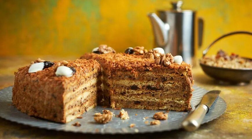 Кулинарная классика: торт с черносливом