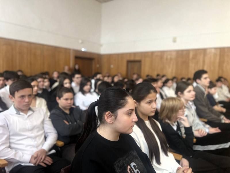 ��������� ���������-�������� �������� ������ � ������ ������� ����� ����� ��� �������� � ������������ ����� �����