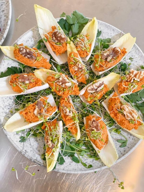 Стол выглядит дороже, а времени уходит меньше — теперь собирается всё проще