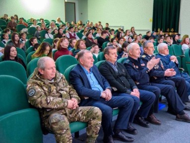 �� ������ �������� ����� ������� ������� � ��������� ������ �������� ��� ������ ���������: �������� � �������