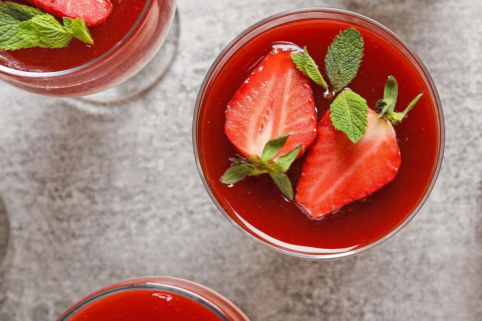 Кисель из замороженных ягод: простые и полезные рецепты для каждого