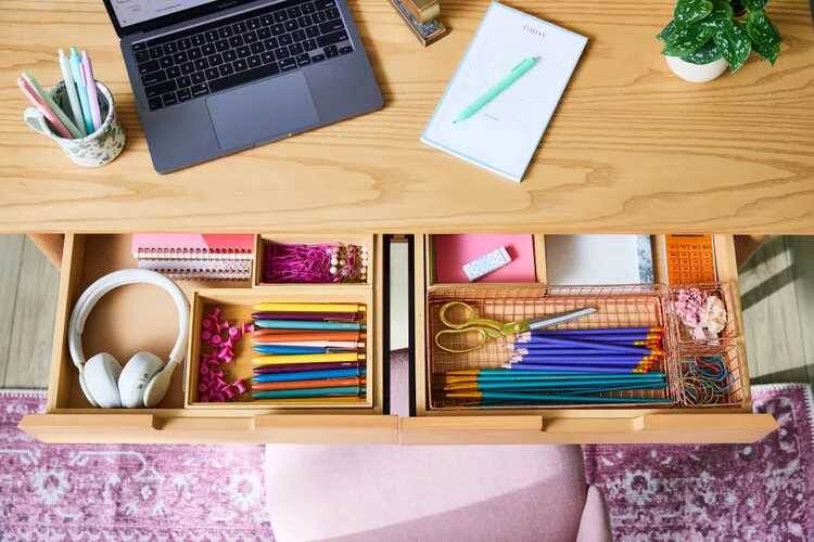 Как навести порядок на рабочем столе перед началом учебного года?