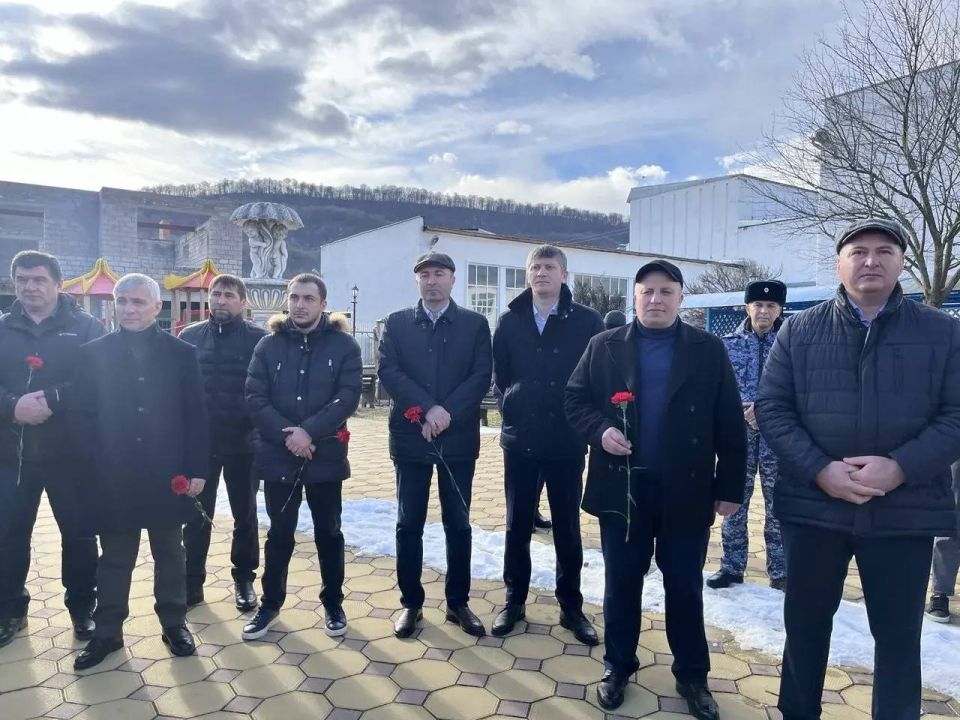 � ��������� ������ ���������� ������������-�������� �����������, ����������� 37-����� ������ ��������� ����� �� �����������