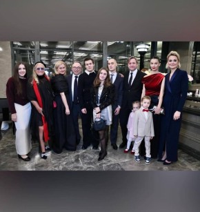 Никита Михалков празднует 80-летие в кругу семьи