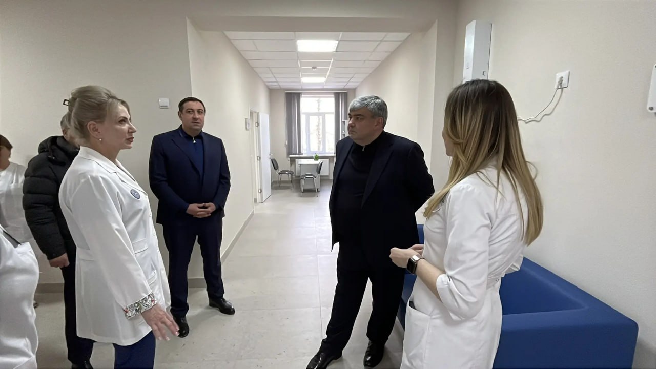 Казбек Коков посетил Республиканский клинический центр психиатрии и наркологии