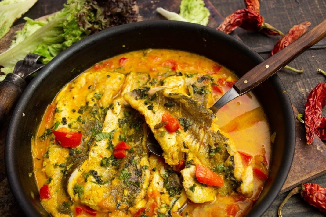 Погружение в марокканские вкусы: жареная рыба в остром соусе