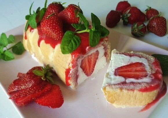 Нежный десерт с клубникой, который порадует любого гурмана