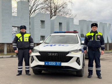 Автоинспекторы Кабардино-Балкарии оказали помощь водителям, попавшим в сложную ситуацию на дороге