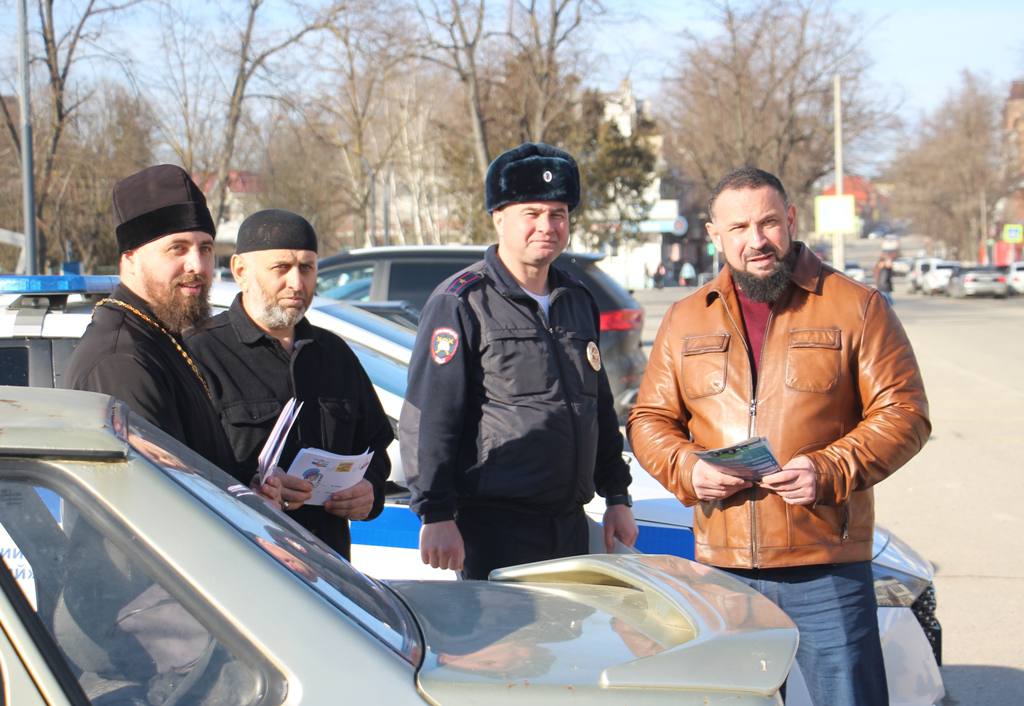 В преддверии Дня защитника Отечества на дорогах Кабардино-Балкарии состоялась акция«Будь защитником! Сохрани жизнь своих пассажиров!» В преддверии Дня защитника Отечества на дорогах Кабардино-Балкарии состоялась акция«Будь защитником! Сохрани жизнь своих пассажиров!»