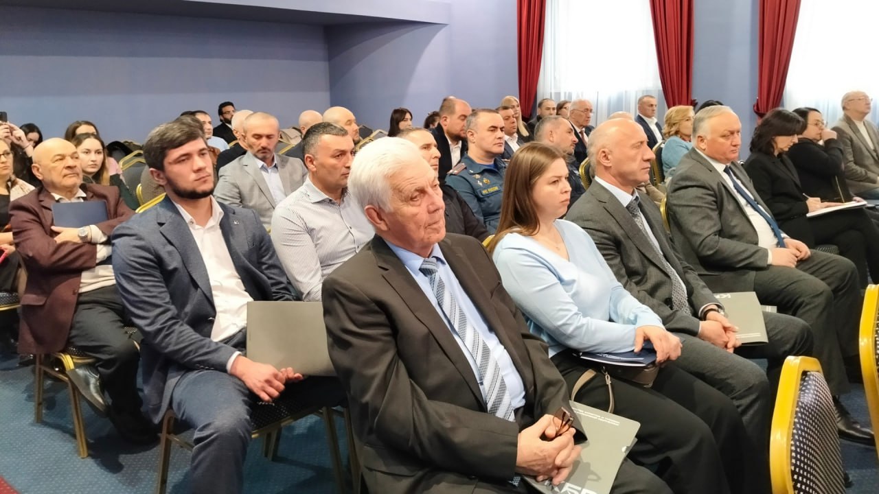 Председатель Комитета Парламента КБР по экономической политике, инновационному развитию, туризму и предпринимательству Заур Апшев принял участие в заседании коллегии Министерства курортов и туризма КБР Председатель Комитета Парламента КБР по экономической политике, инновационному развитию, туризму и предпринимательству Заур Апшев принял участие в заседании коллегии Министерства курортов и туризма КБР