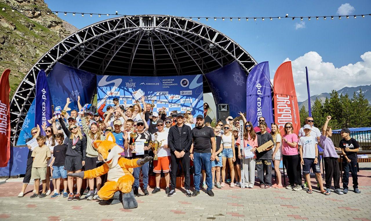 Михаил Дегтярёв: Провел встречу с президентом Федерации горнолыжного спорта России Леонидом Мельниковым Михаил Дегтярёв: Провел встречу с президентом Федерации горнолыжного спорта России Леонидом Мельниковым