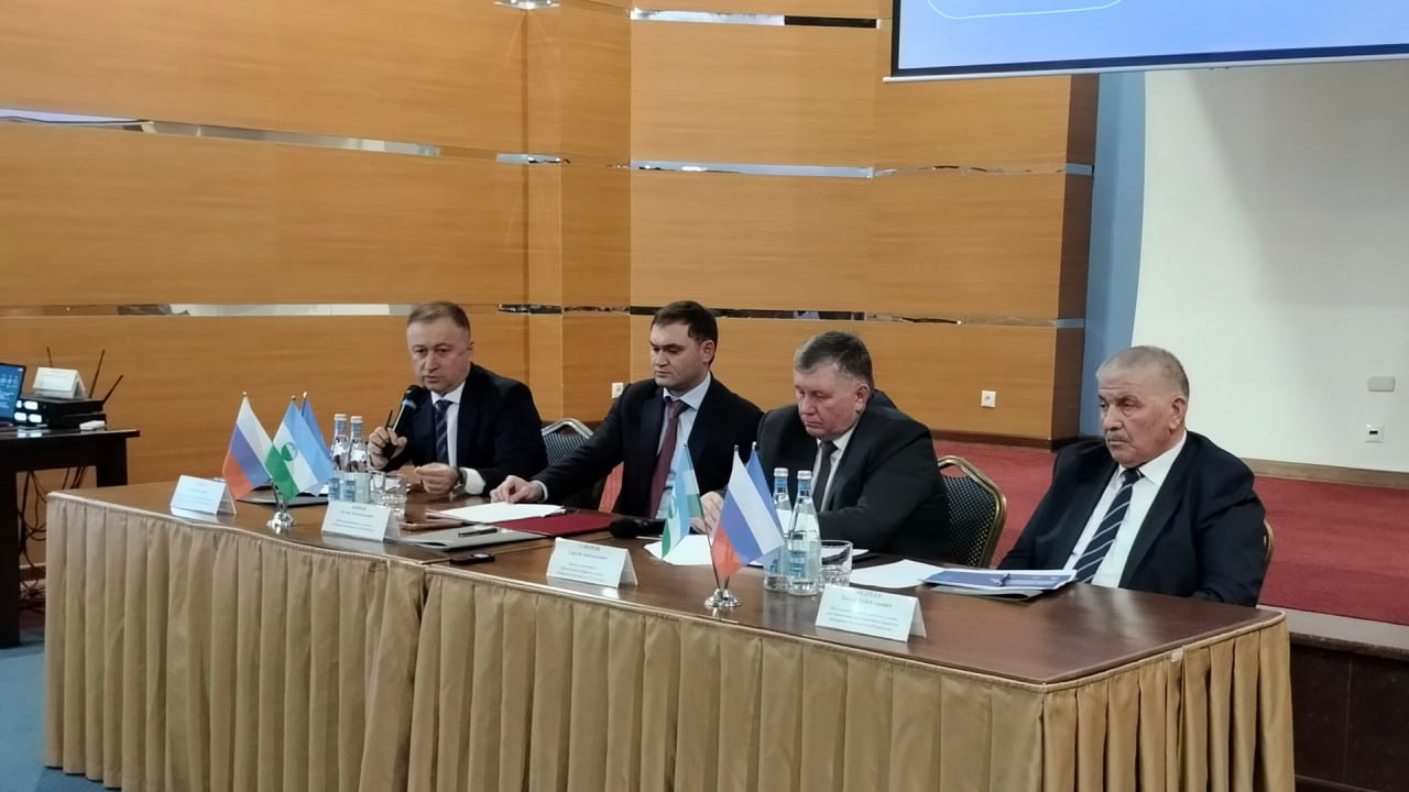 Председатель Комитета Парламента КБР по экономической политике, инновационному развитию, туризму и предпринимательству Заур Апшев принял участие в заседании коллегии Министерства курортов и туризма КБР