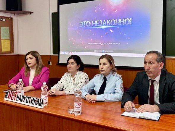 � �������� ����������� ��������� ��������� � ����� � ������������ ������������ ����������