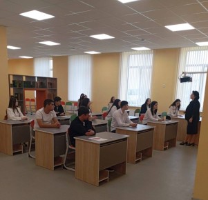 В МКОУ «СОШ №5» г.п.Терек, в рамках Дня молодого избирателя, проведены с учащимися 7-11 классов занятия, беседы, информационные часы, уроки гражданственности по теме «Я молодой избиратель»