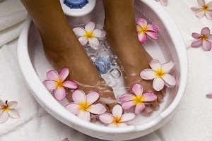 Детокс-ванночки: мифы и реальная польза для ваших ног