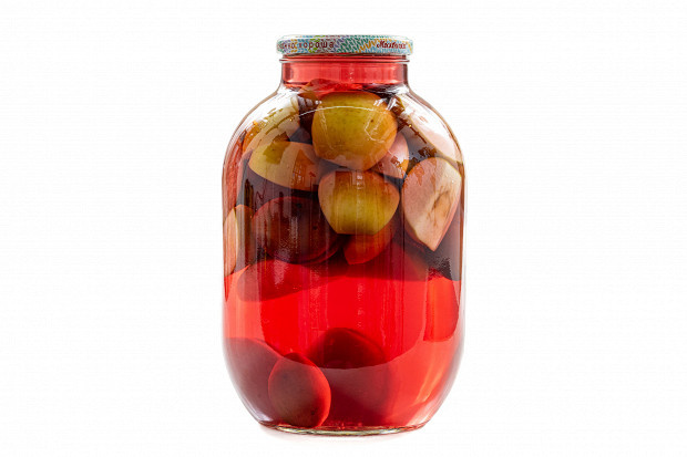 Неповторимый компот из яблок и слив для зимних праздников