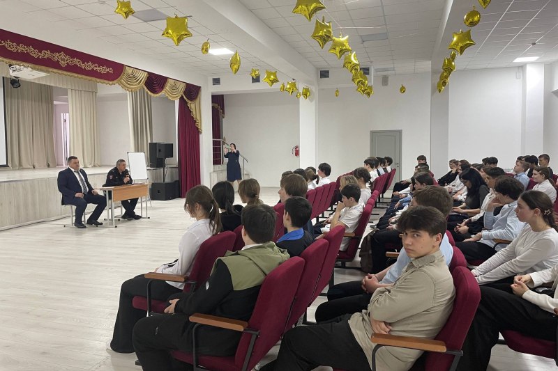 В Прохладненском районе полицейские провели антинаркотическую акцию «За здоровье и безопасность наших детей» В Прохладненском районе полицейские провели антинаркотическую акцию «За здоровье и безопасность наших детей»