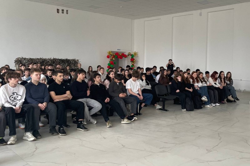 В Прохладненском районе полицейские провели антинаркотическую акцию «За здоровье и безопасность наших детей» В Прохладненском районе полицейские провели антинаркотическую акцию «За здоровье и безопасность наших детей»