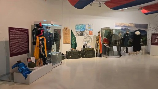 На выставке в Белгороде представлены личные вещи бойца из КБР