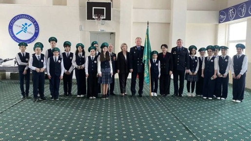 Сегодня в детской академии творчества «Солнечный город» состоялась торжественная церемония посвящения учеников 6-х классов в кадеты