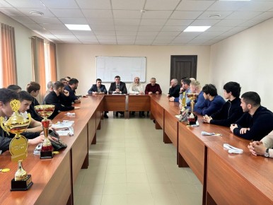 В Министерстве спорта КБР проходит пресс-конференция по итогам чемпионата России по вольной борьбе