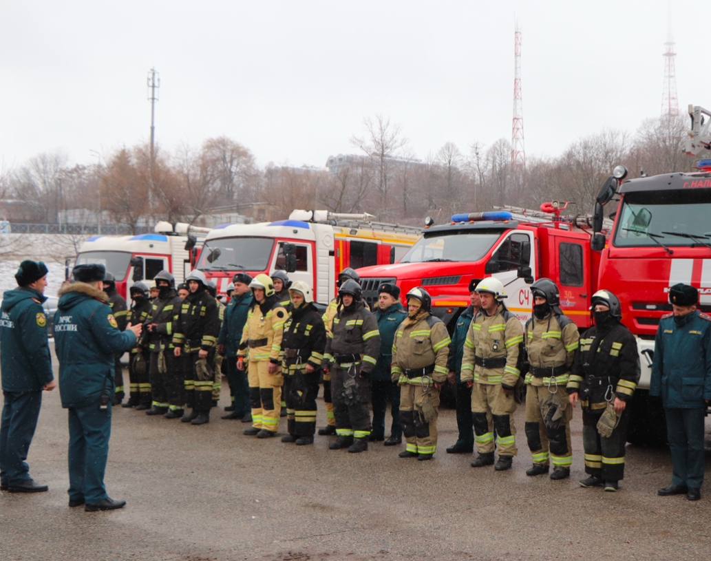 Огнеборцы МЧС провели учения в гостинице Синдика Огнеборцы МЧС провели учения в гостинице Синдика