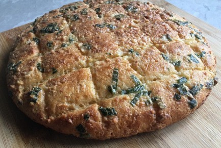 Ароматный Хлеб с Чесноком и Зеленым Луком