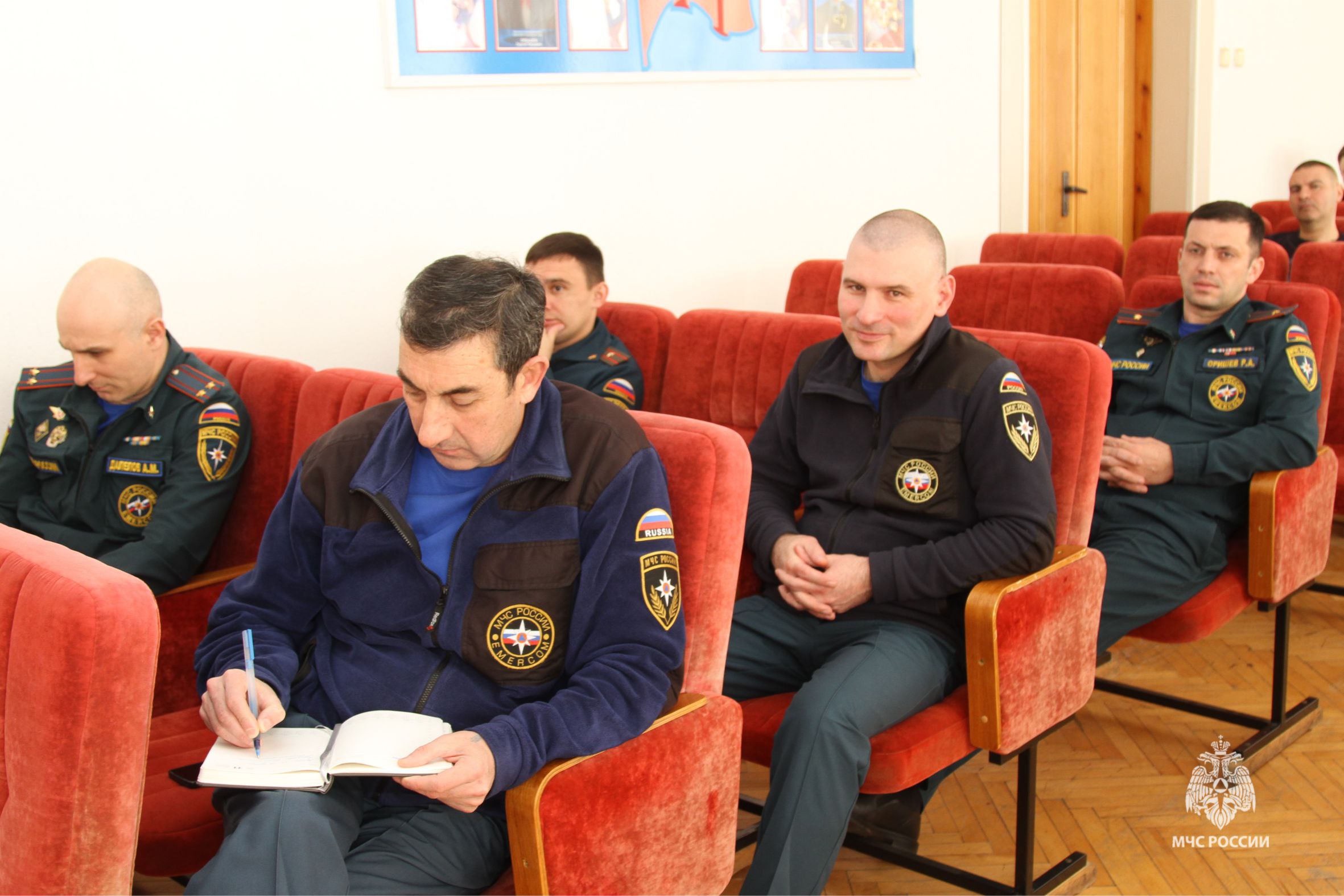 В региональном управлении МЧС России проведено занятие Российского общества «Знание» В региональном управлении МЧС России проведено занятие Российского общества «Знание»