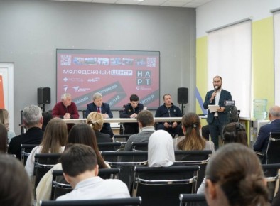 В Молодежном центре города Нарткала состоялось расширенное совещание, главной темой которого стало повышение безопасности на дорогах района