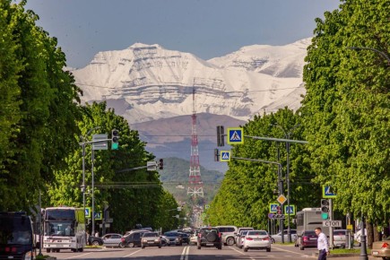 Таймураз Ахохов: Уважаемые жители города Нальчика, дорогие представители балкарского народа!