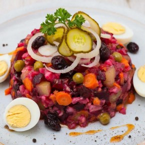 Зимний винегрет по-французски: вкусная интерпретация классического рецепта