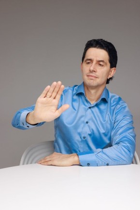 Как ухаживать за съемными зубными протезами: полезные советы