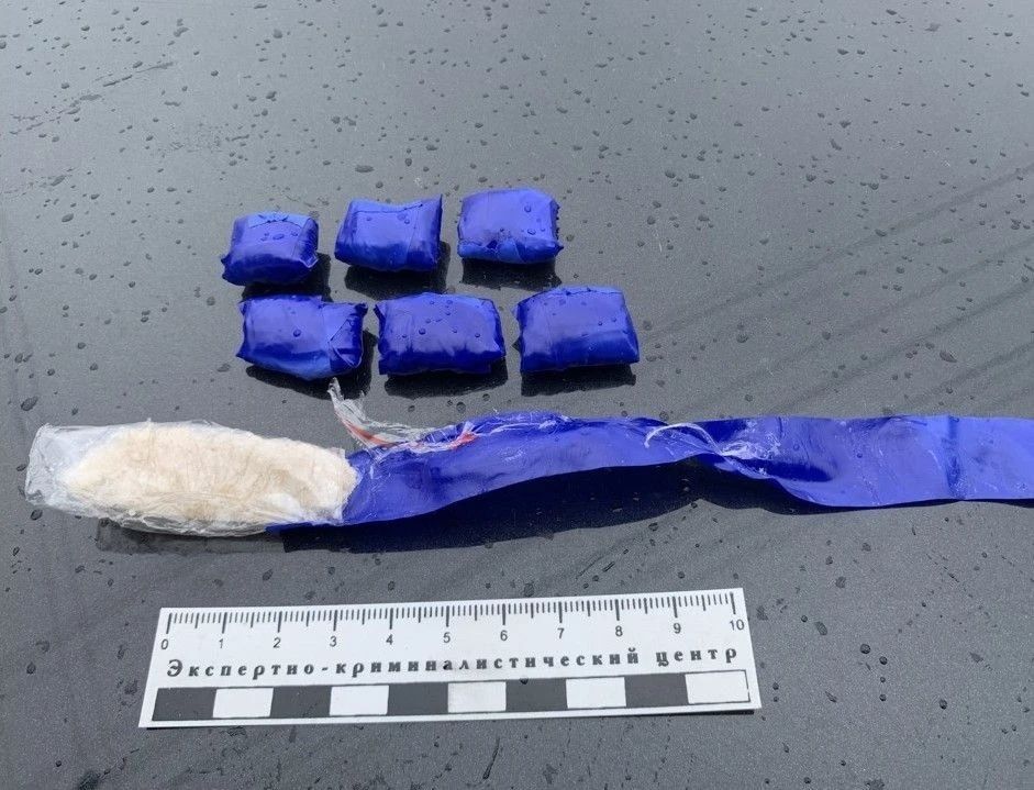 Полицейскими Майского района задержан наркокурьер с метилэфедроном